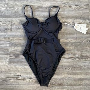 GOOD AMERICAN ONE PIECE IN BLACK001